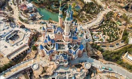 Now Hiring: 10,000 Chinese to Create Some Magic at Shanghai Disney