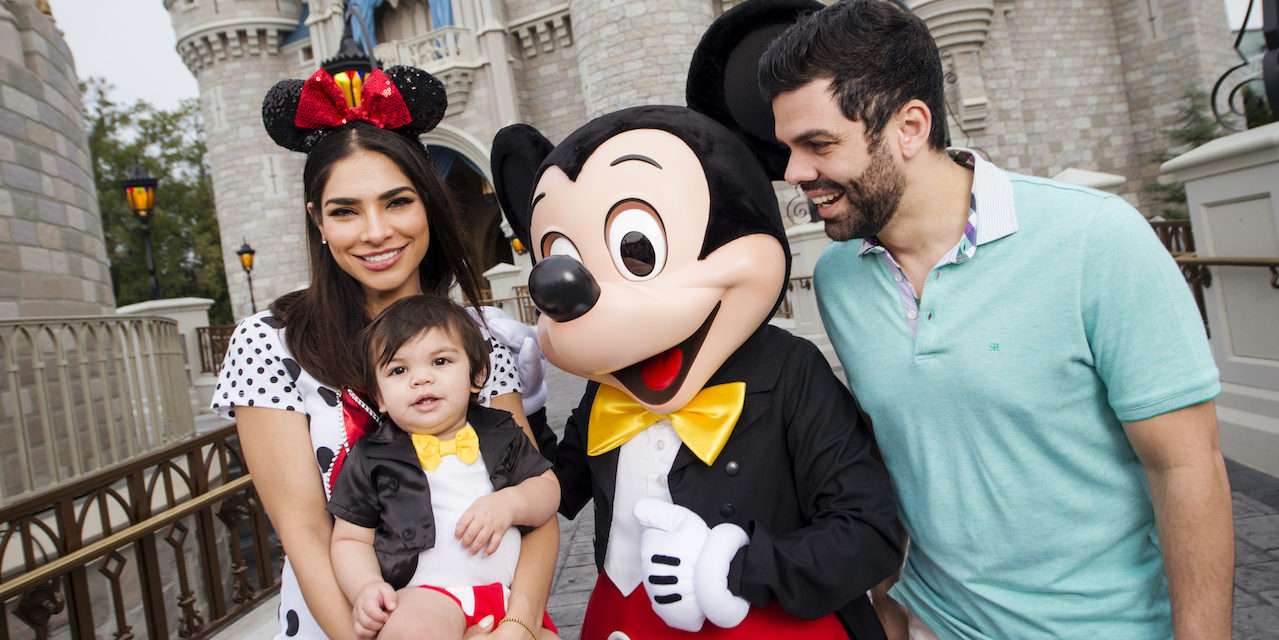 #DisneyFamilia: Celebrity Moms Celebrate at Walt Disney World Resort