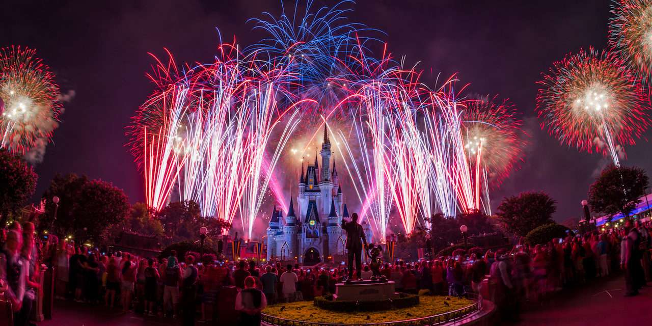 Watch Our #DisneyParksLIVE Stream of Disney Fireworks on Monday, July 4, at 8:50 p.m. ET