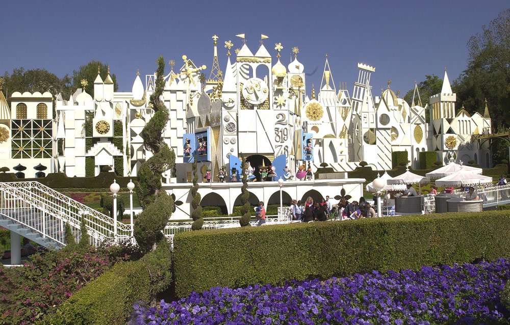 its_a_small_world_exterior_disneyland.jpg