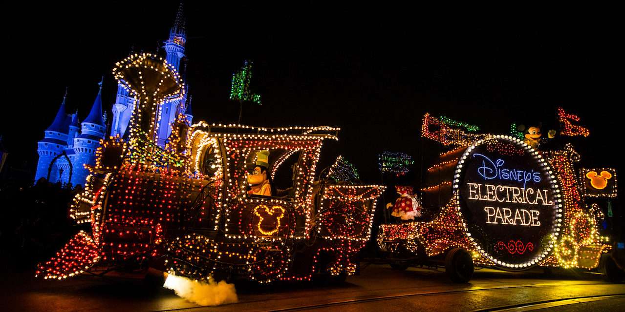 Tips for Main Street Electrical Parade Viewing