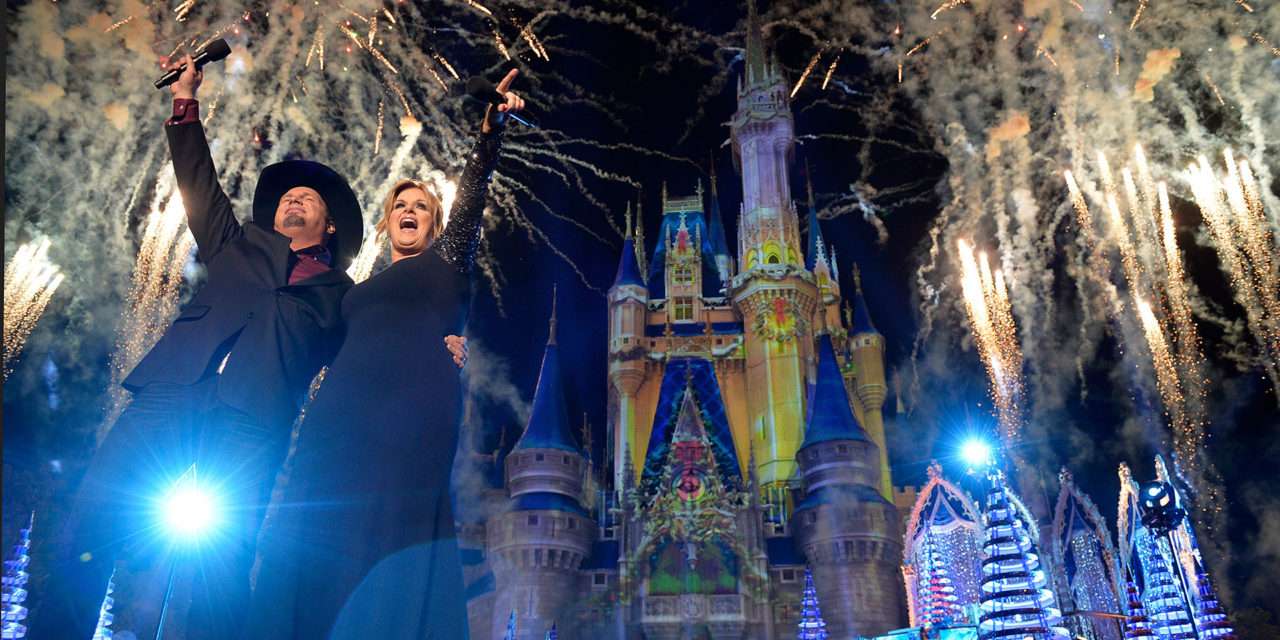 Disney Parks Greets the 2016 Holiday Season with Three Star-Studded Specials Beginning Thanksgiving Day