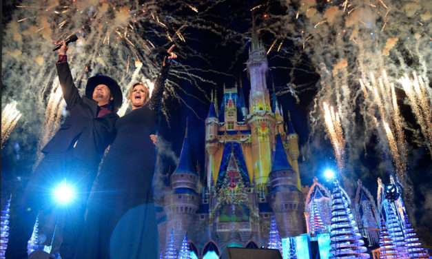 Disney Parks Greets the 2016 Holiday Season with Three Star-Studded Specials Beginning Thanksgiving Day