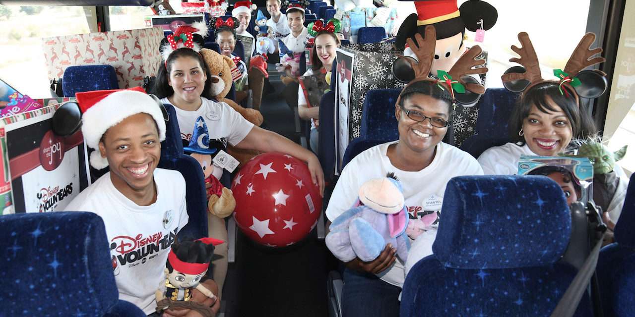 Disney Parks VoluntEARS Spread Holiday Cheer Across the Globe