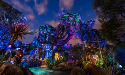 Pandora – The World of Avatar Comes To Life At Night