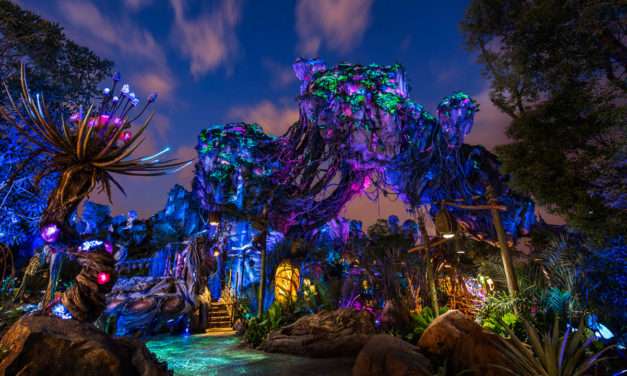 Pandora – The World of Avatar Comes To Life At Night