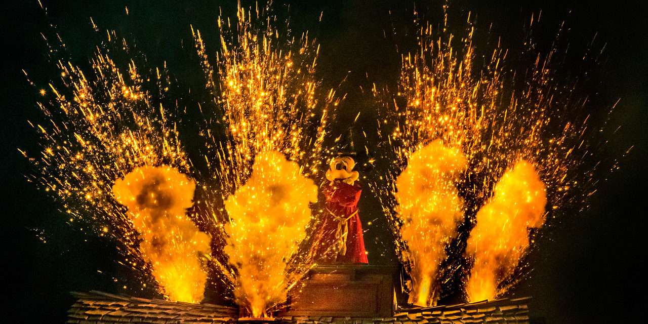 Cool Down with the Hottest Show at Disneyland Park – ‘Fantasmic!’