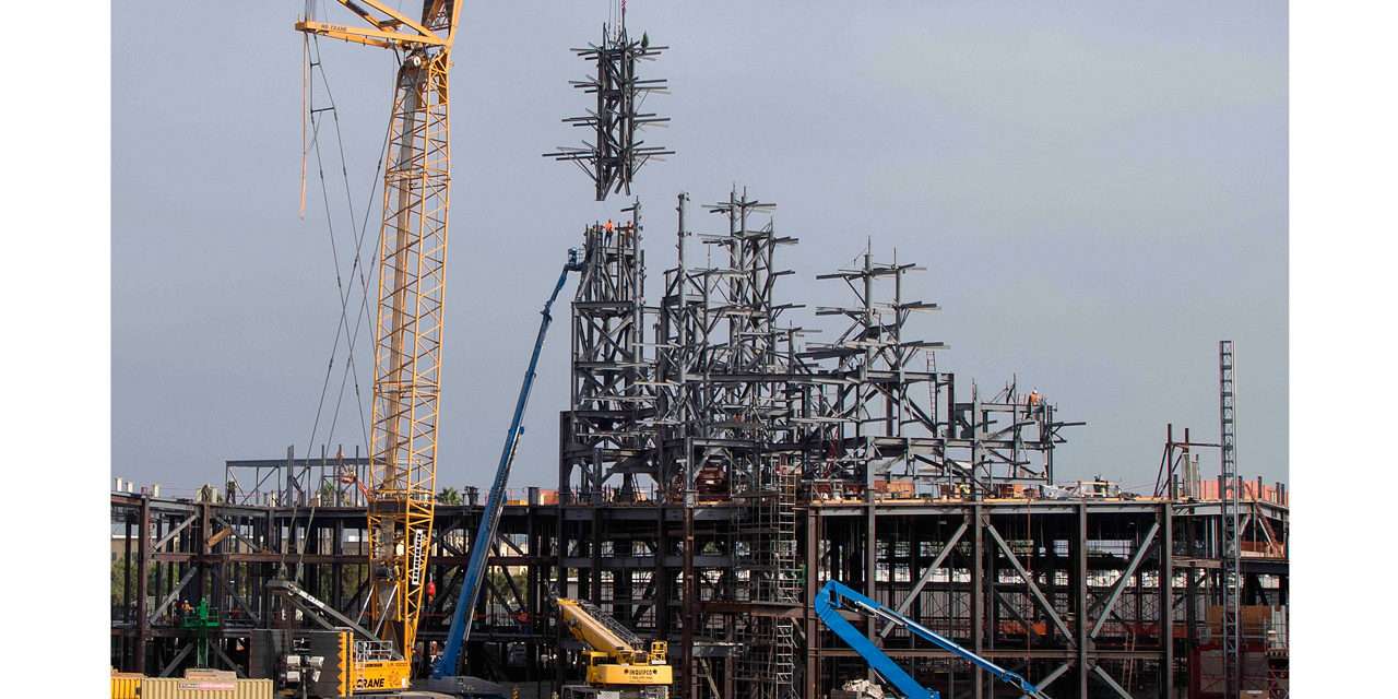 Star Wars: Galaxy’s Edge Construction Milestone Celebrated at Disneyland Park