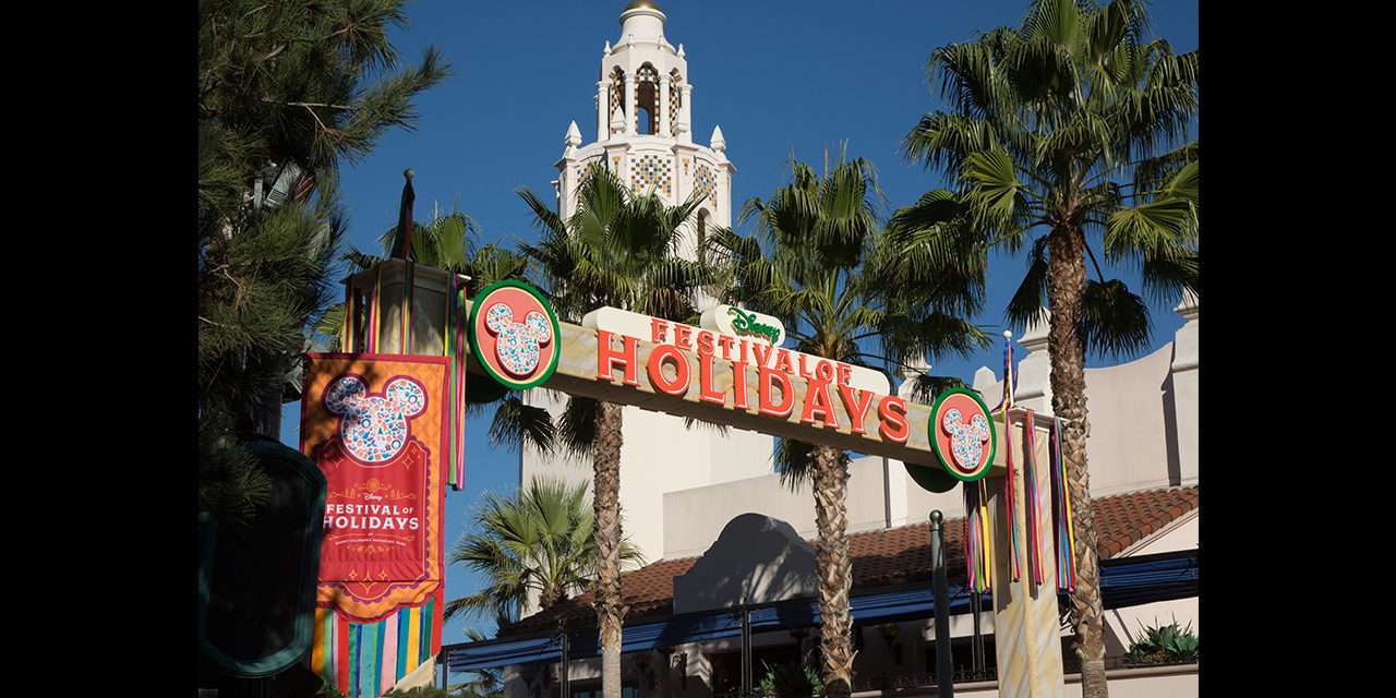 Holidays at the Disneyland Resort Returns November 10 through January 7