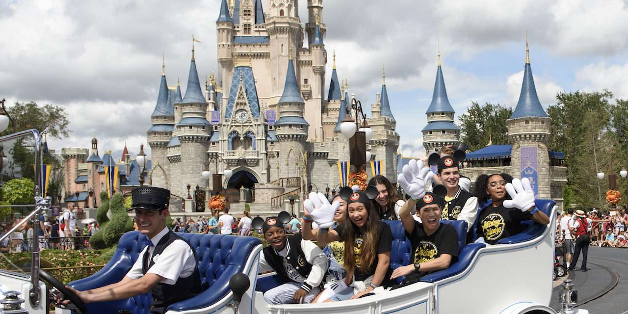 ‘Club Mickey Mouse’ Cast Visits Walt Disney World Resort