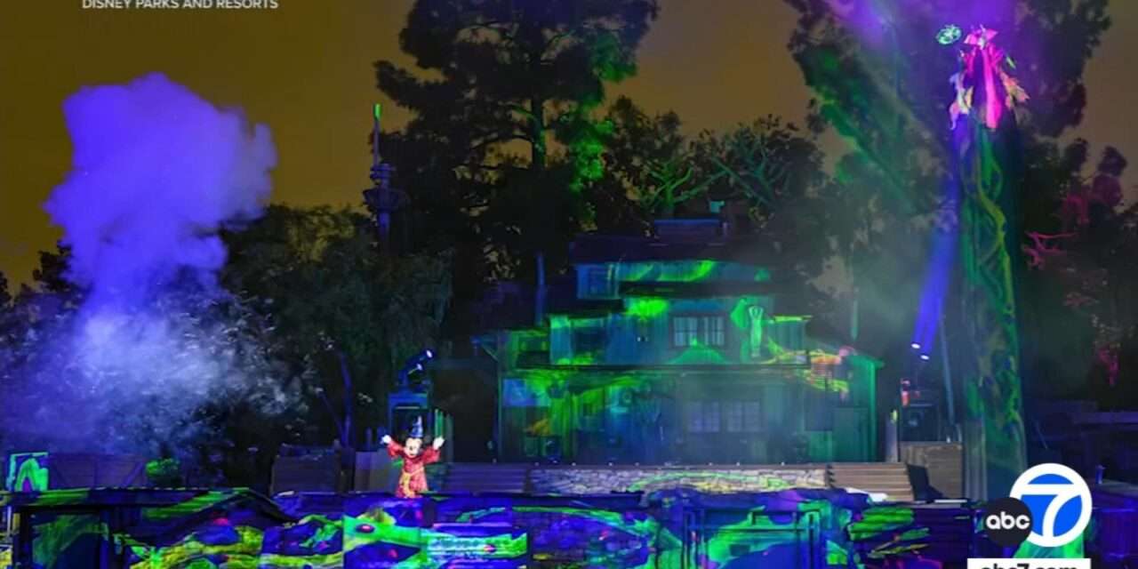 Fantasmic! Returns to Disneyland – New Magic Awaits!