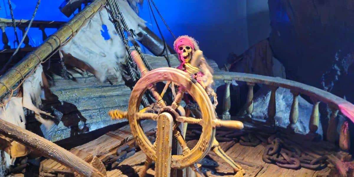 The Evolution Of Disney s Pirates Of The Caribbean Ride Controversies 