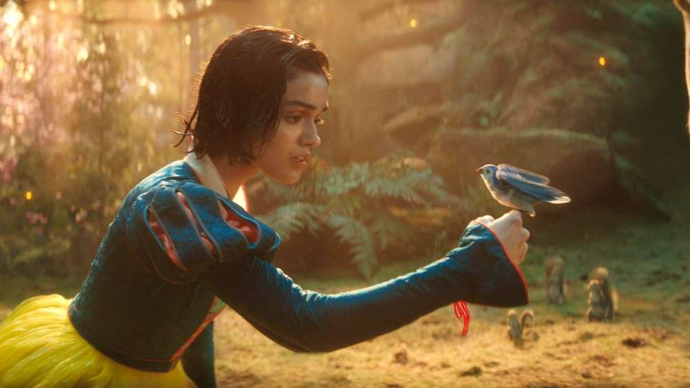 “Disney’s ‘Snow White’ Live-Action Adaptation: Box Office Lead with Controversial Turn”