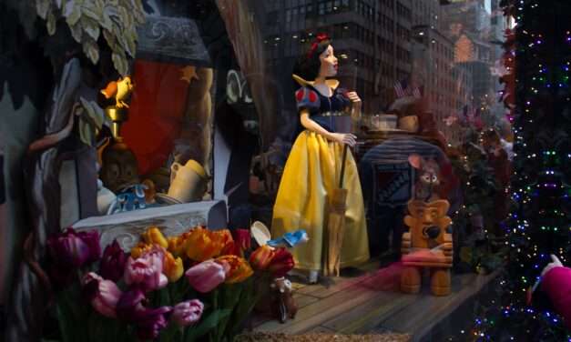 “Disney’s Magical Live-Action ‘Snow White’ Delivers Enchanting Performances with a Touch of Nostalgia – A Must-Watch for Fans of the Classic!”